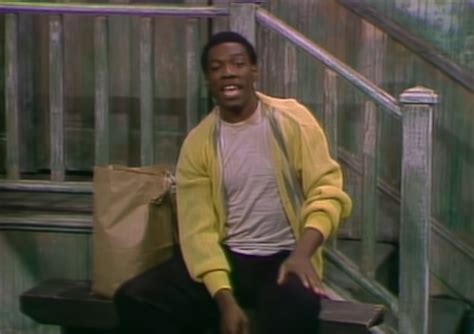 Eddie Murphy Hosts 'SNL,' Brings Back Buckwheat & Mister Robinson