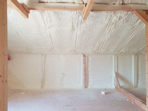 Closed Cell Insulation St. Louis | High-Density Spray Foam