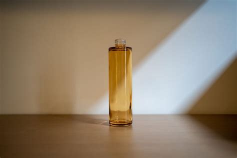 How To Decant Perfume: The Ultimate Guide (2024) - Scent Grail