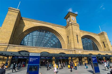 London Underground: Pictures of King's Cross Station from 1860 to today show city completely ...