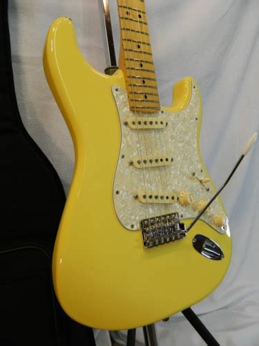 2013 Fender Deluxe Roadhouse Stratocaster Vintage White > Guitars ...