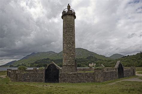 Glenfinnan Monument - Nomads Travel Guide