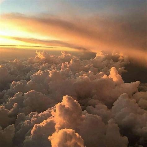 vaveyla on Instagram: “Golden clouds” Yellow Aesthetic, Sky Aesthetic ...