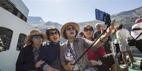 Discover the magnificent Geirangerfjord from a ferry | Norways best