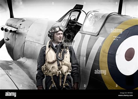 RAF WW2 Pilot with Spitfire Stock Photo - Alamy