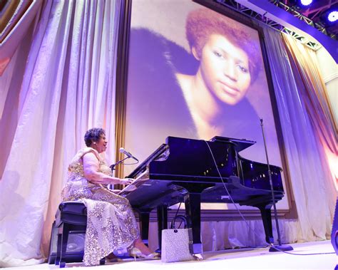 Aretha Franklin Has Died: Fashion Photos of the Music Legend – WWD