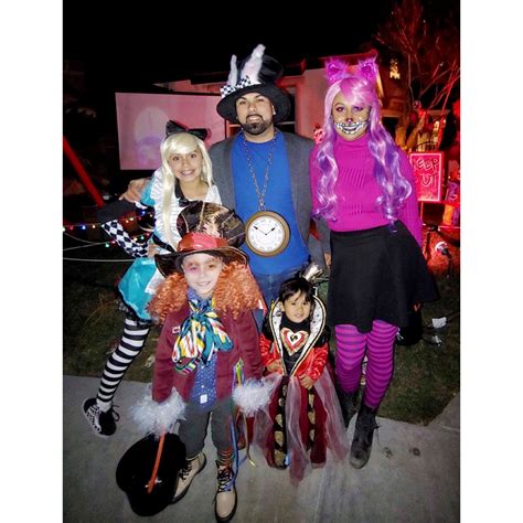 Alice in wonderland family costume | Alice in wonderland family costume ...