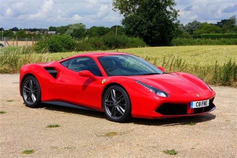 Ferrari 488 GTB (2016 - ) Photos | Parkers