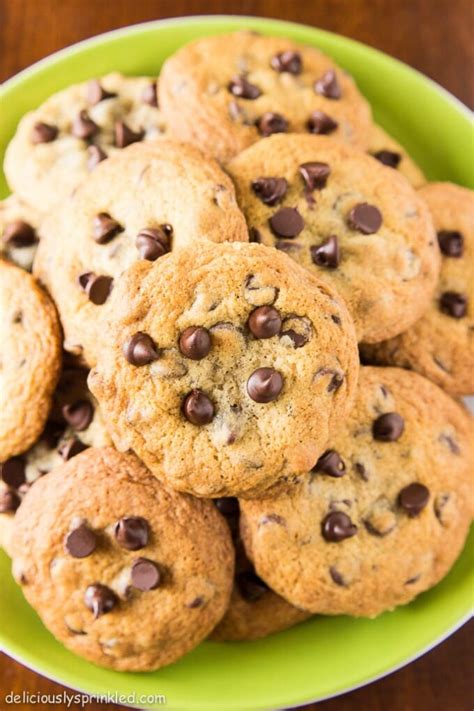 Best Homemade Chocolate Chip Cookies – Deliciously Sprinkled