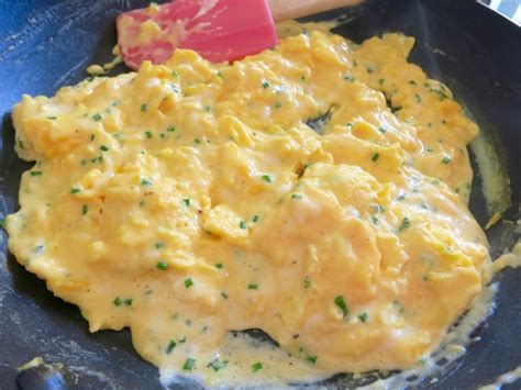 Cream Cheese & Chive Scrambled Eggs - My Lilikoi KitchenMy Lilikoi Kitchen