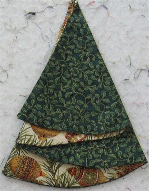 Christmas Tree Napkin Pattern | Christmas tree napkins, Fabric ...