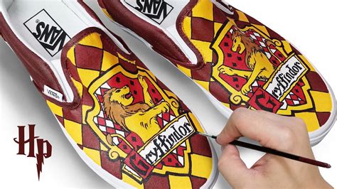 CUSTOM HARRY POTTER GRYFFINDOR VANS! (TIMELAPSE) - YouTube