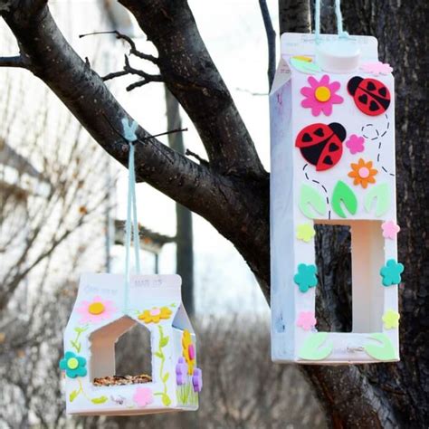 Homemade Bird Feeder - how to make a DIY Birdfeeder