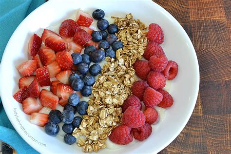 Sugar Free Granola Yogurt Bowl Topping