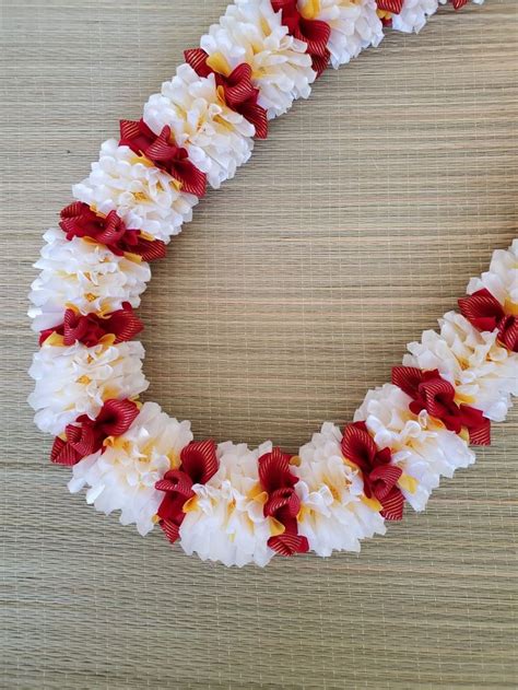 Pin by shirley apo on leis | Paper craft diy projects, Ribbon lei, Crafts