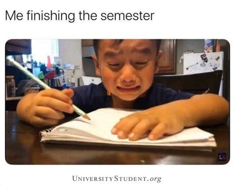 Pin em Funny University Memes