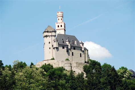 Great Castles - Burg Braubach Becomes The Marksburg