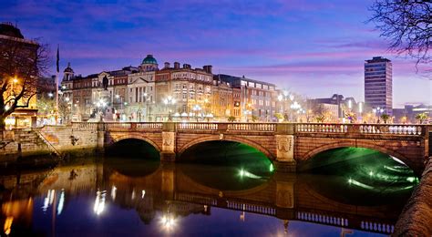 O Connell Bridge At Night - Dublin Photograph by Barry O Carroll