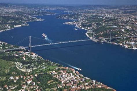 Turkey closes Dardanelles Strait for int'l sea voyages