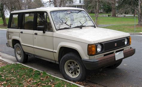 1991 Isuzu Trooper LS - 4dr SUV 2.8L V6 4x4 Manual