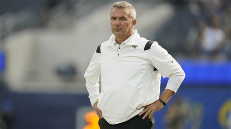 Tension boiling over between coach Urban Meyer, Jaguars players, staff ...