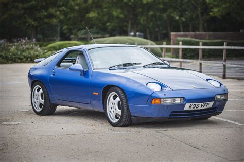 1992 Porsche 928 GTS in Cobalt Blue Is the Simple Color of Sports ...