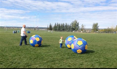 Giant Soccer Balls (GR947) – Carnivals for Kids at Heart