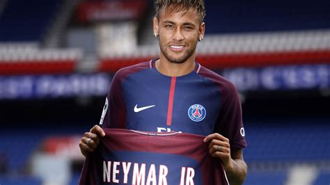 Neymar - Biography, Height & Life Story | Super Stars Bio