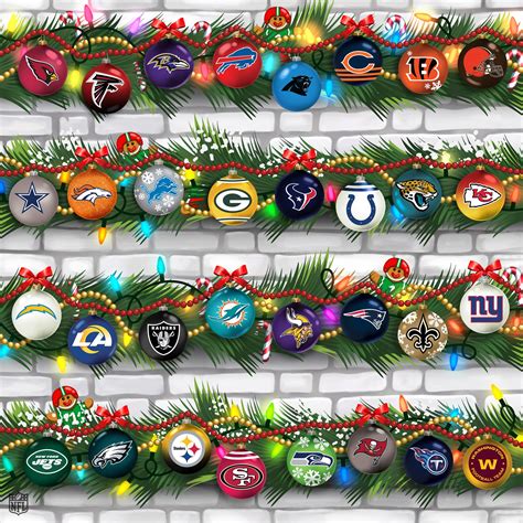 NFL - From the NFL family to yours...MERRY CHRISTMAS! 🎅🎄🎁 | Facebook