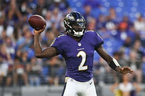 Who is the Baltimore Ravens QB starting today vs Cleveland Browns?