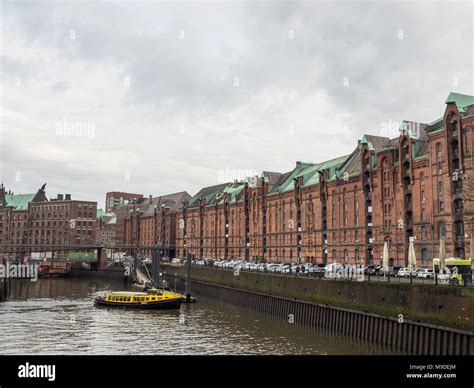 The City and the port of hamburg Stock Photo - Alamy