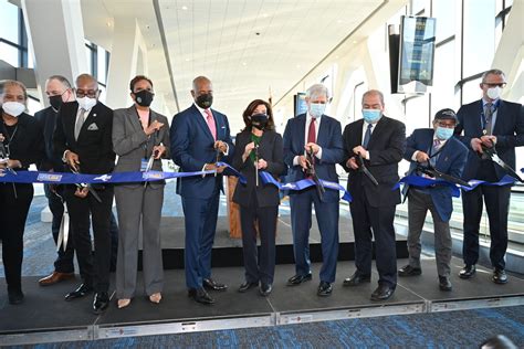 LaGuardia Airport Completes Passenger Facilities at Terminal B | Airport Industry-News