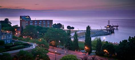 Waterfront Hotel Downtown Burlington - Tourism Burlington Tourism ...