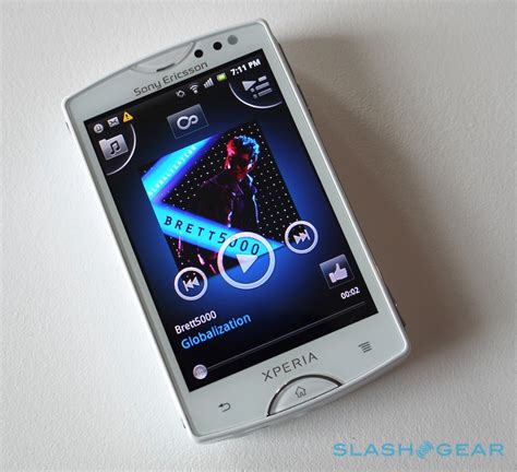 Sony Ericsson XPERIA Mini And Mini Pro Hands-On [Video] [Updated] - SlashGear