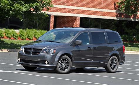 2017 Dodge Grand Caravan Exterior Grey Metallic Gallery (Photo 42 of 47)