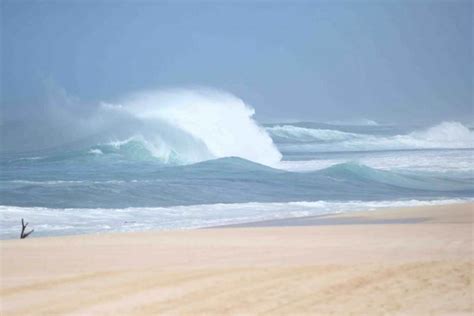 North Shore Surfing Beaches - Go Waikiki Shuttle