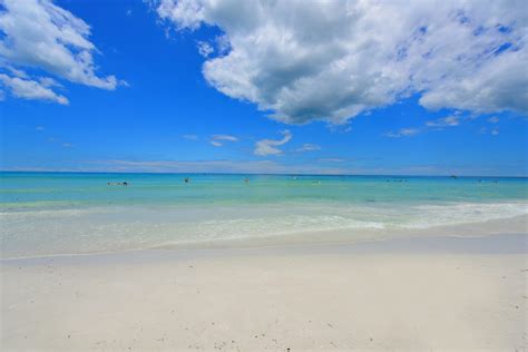 Siesta Key Ranked a 2016 Top Beach by Dr. Beach