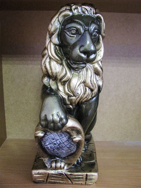 Lion Sculpture Large garden Statue Guardian shield Figurine - Etsy