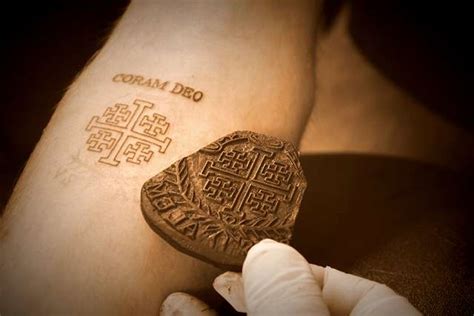 Holy tattoo! A 700-year old Christian tradition thrives in Jerusalem ...