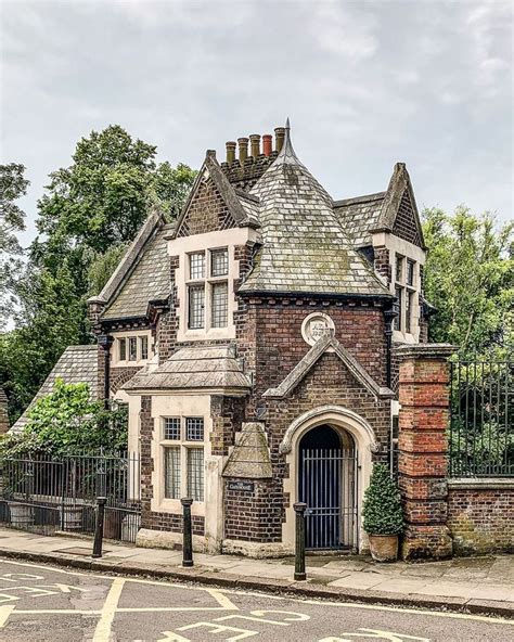 A Lady in London on Instagram: “I love that London’s houses come in all ...