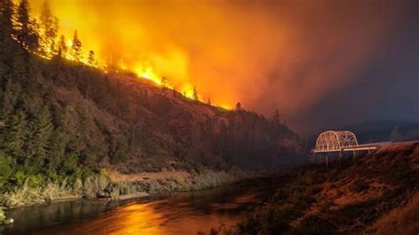 Southern Oregon wildfires: Taylor Creek Fire grows to 30,000 acres amid firefight on Rogue River ...