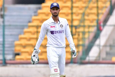 Upendra Yadav looks on | ESPNcricinfo.com