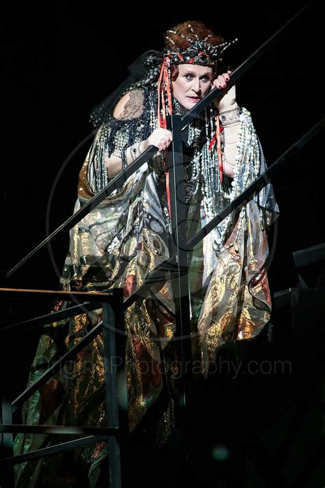 Glenn Close as Norma Desmond in Sunset Boulevard 2016 in London | Old ...