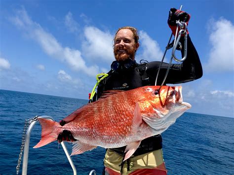 Spearfishing - Steel Slinger Dive Charters