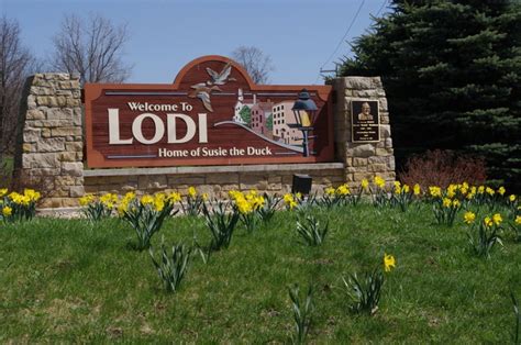 Welcome to Lodi sign | Exploring wisconsin, Lodi, Lodi wisconsin