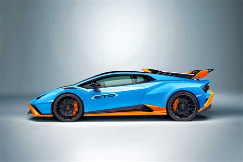 The Huracan STO is a 470kW rear-drive road racer