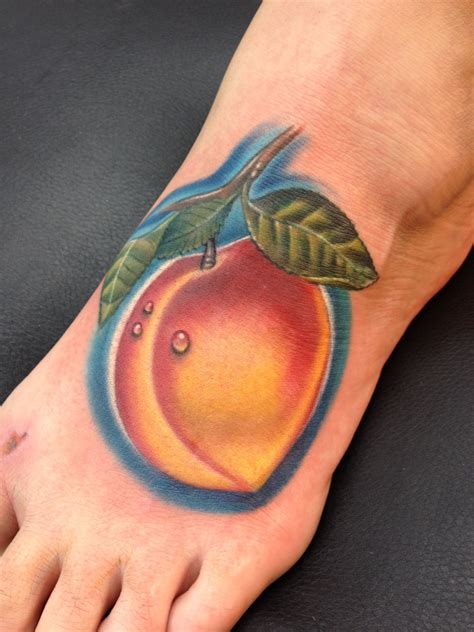 Peach #foottattoo #fruit #peach #tattoo | Pfirsich tattoo, Ananas ...