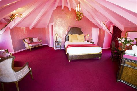 The Sexiest Themed Hotels in America For An Instagram-Worthy Retreat ...