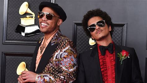 Bruno Mars’ New Album: All The Details You Need To Know – Hollywood Life