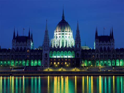 File:Parliament Building Budapest Hungary.jpg - Wikimedia Commons